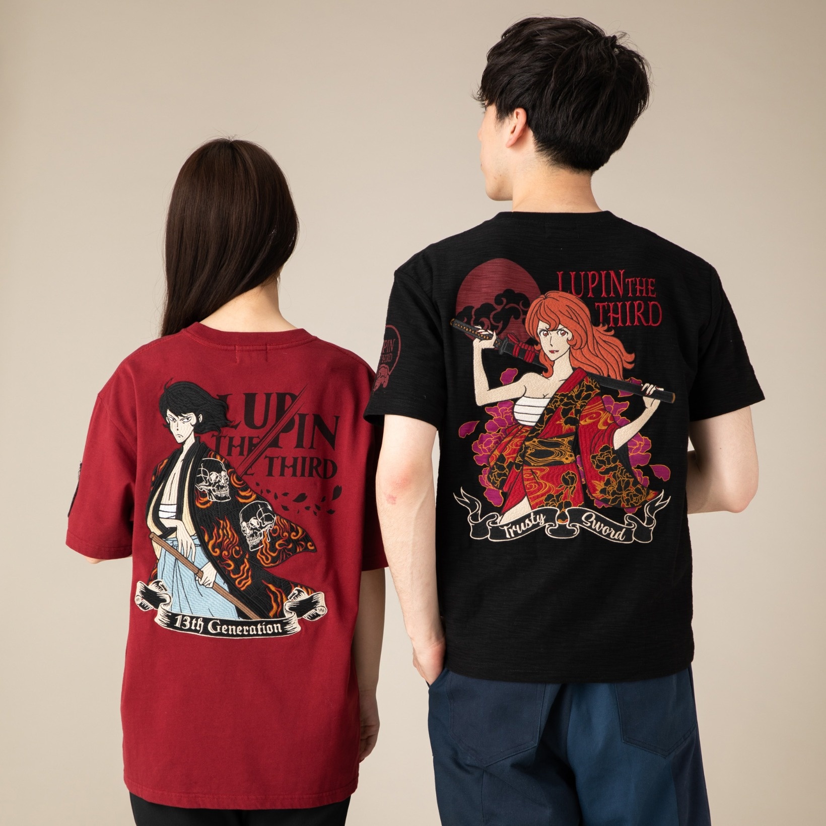 ルパン三世 の夏のアパレル商品が登場 アニメ化50周年ロゴが付いた刺繍tシャツや セクシーな不二子のギミックが施されたポロシャツなど 商品 プレスリリース アニメーションの総合プロデュース会社 トムス エンタテインメント